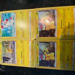 lot of 4 pikachu cards